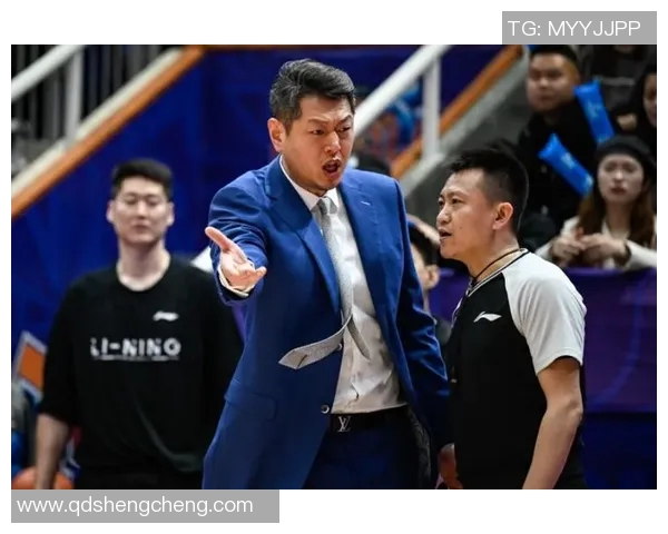 罗伯特-高登在CBA赛场上展现出色表现，获赞无数！